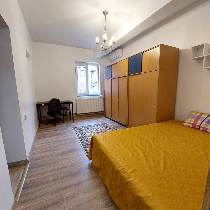 Garsoniera cu centrala, Bd Ferdinand intersectie Sos. Pantelimon, Obor