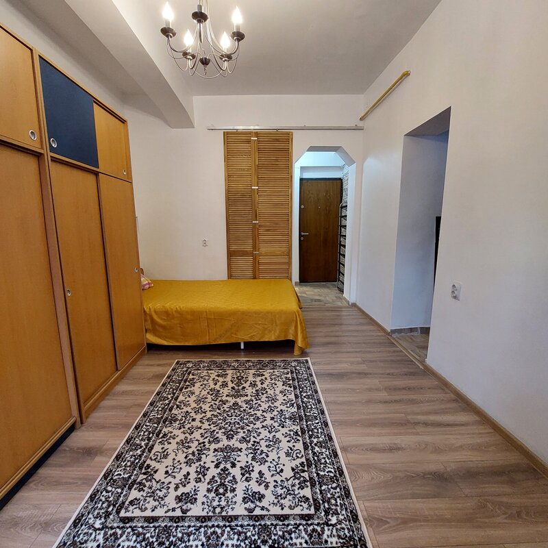 Garsoniera cu centrala, Bd Ferdinand intersectie Sos. Pantelimon, Obor