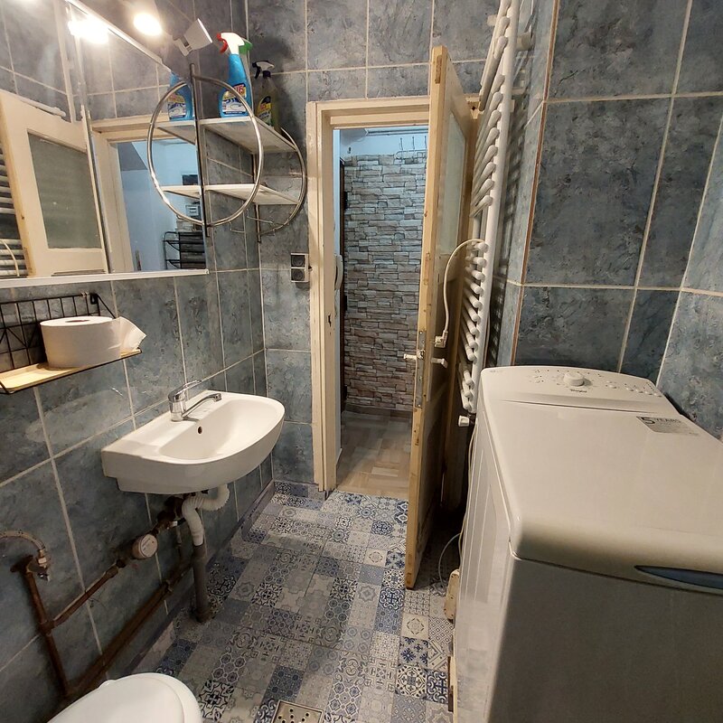 Garsoniera cu centrala, Bd Ferdinand intersectie Sos. Pantelimon, Obor